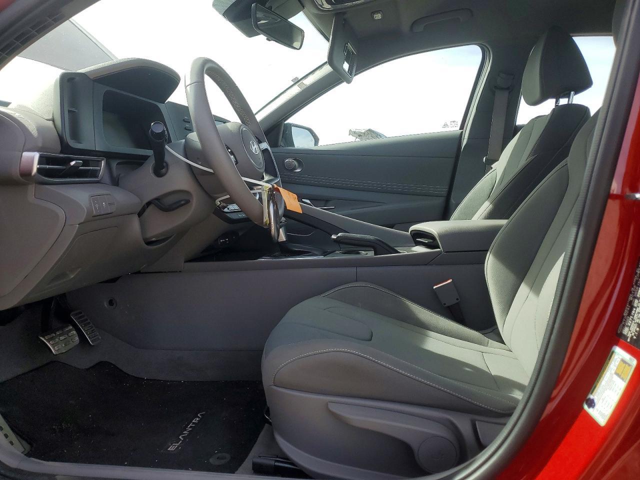 2025 Hyundai Elantra Sel Sport - Фото 7