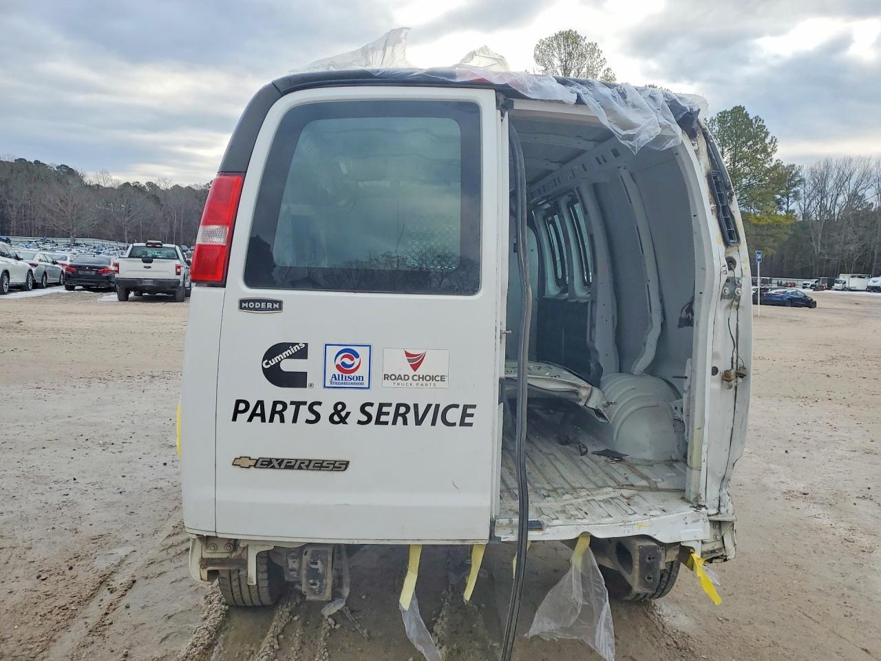 2021 Chevrolet Express G2500 - Фото 6