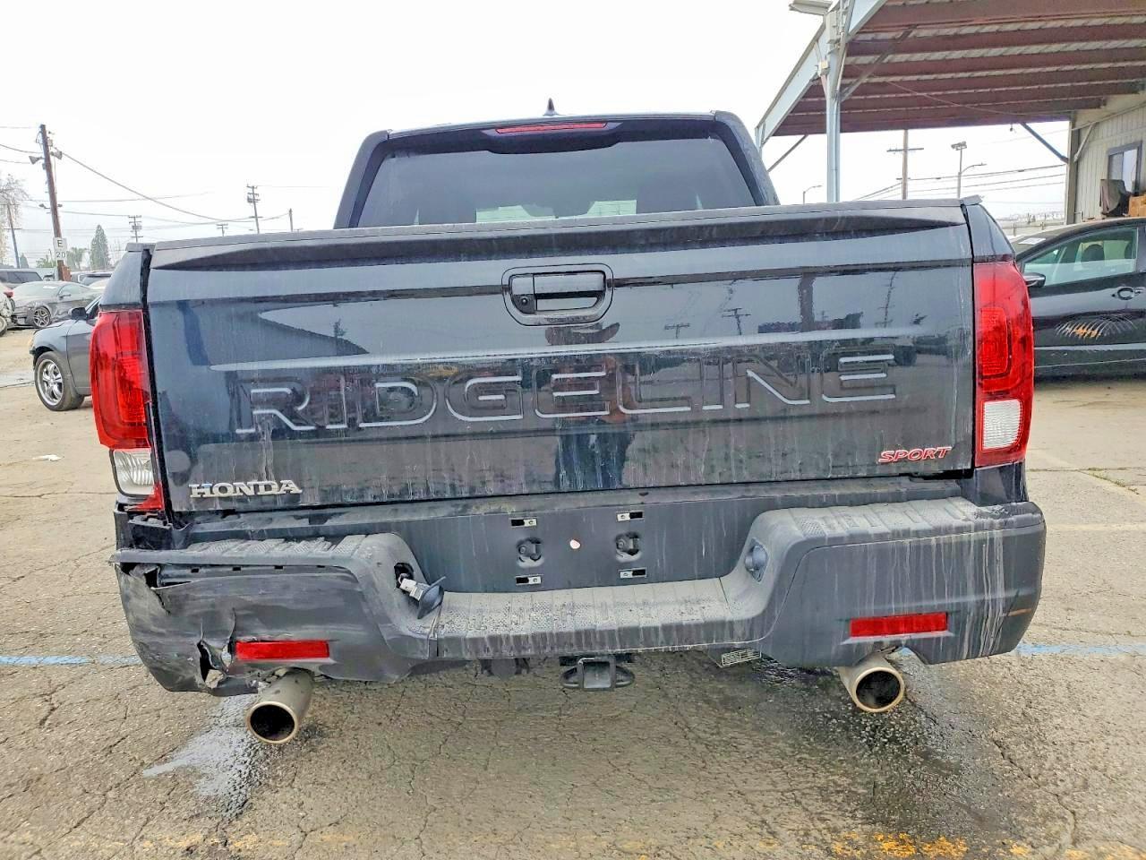 2025 Honda Ridgeline Sport - Image 6