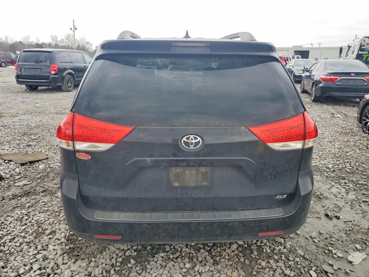 2013 Toyota Sienna Xle - Фото 6