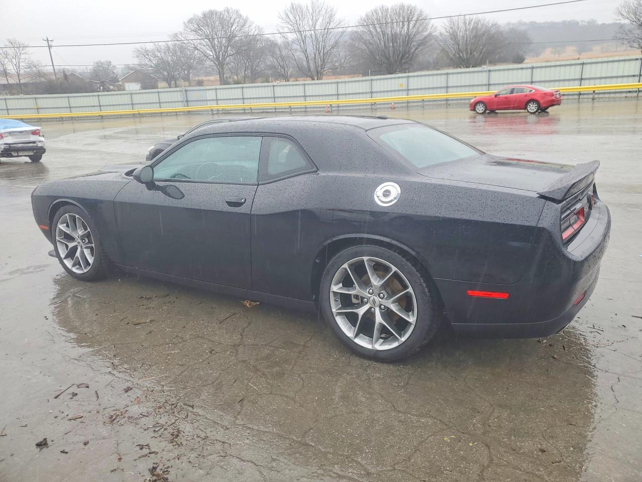 2022 Dodge Challenger Gt - Image 2