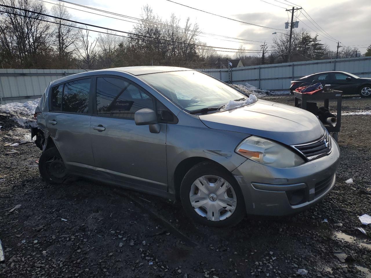 2011 Nissan Versa S - Image 4
