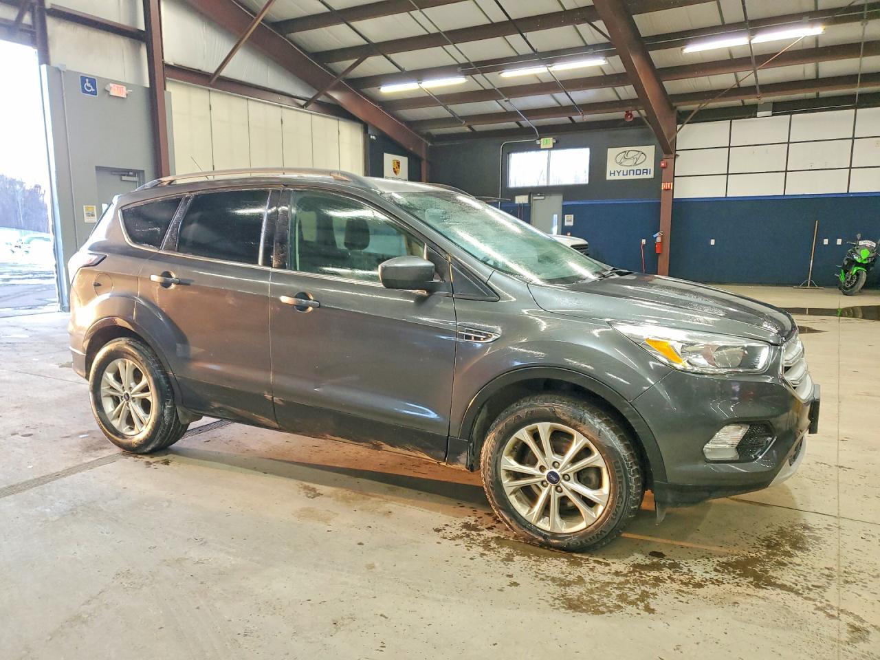 2018 Ford Escape Se - Фото 4