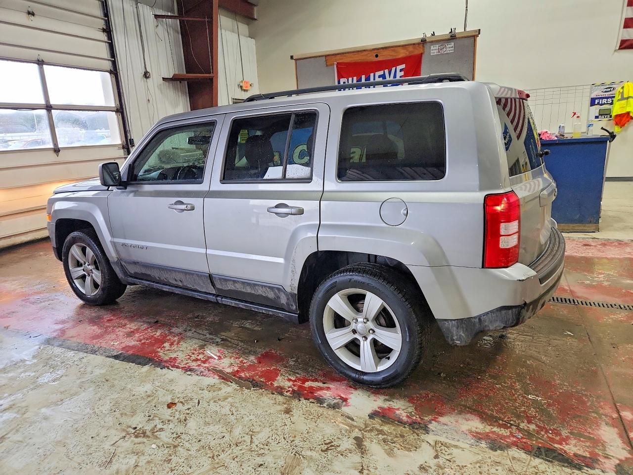 2016 Jeep Patriot Latitude - Фото 2