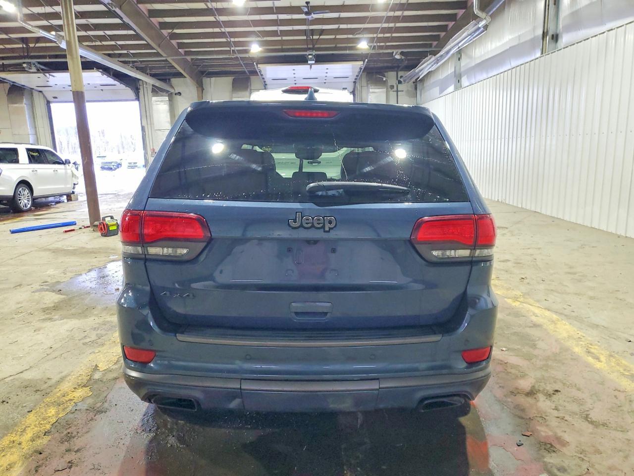 2021 Jeep Grand Cherokee Overland - Image 6