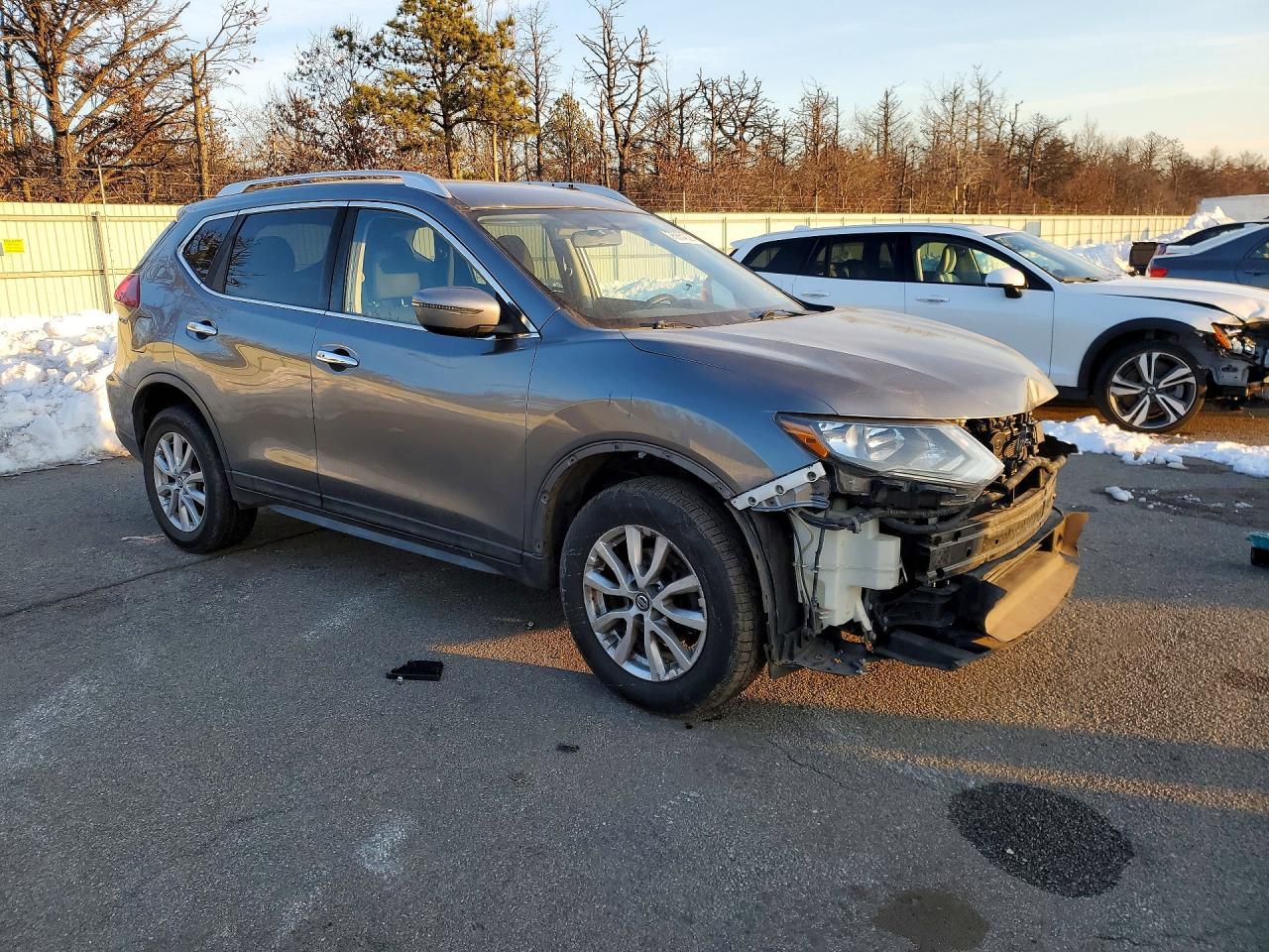 2018 Nissan Rogue S - Фото 4