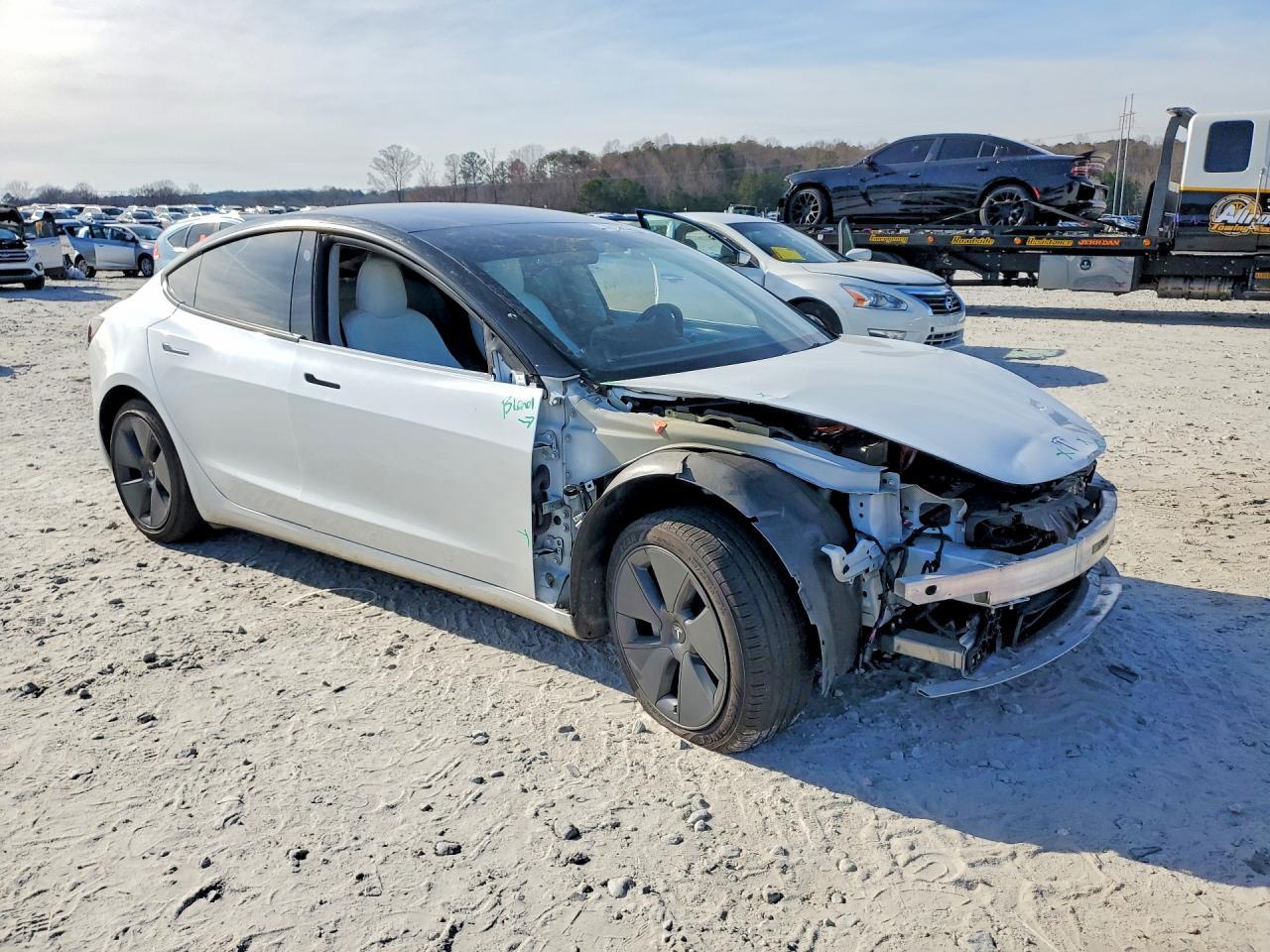 2022 Tesla Model 3 - Фото 4