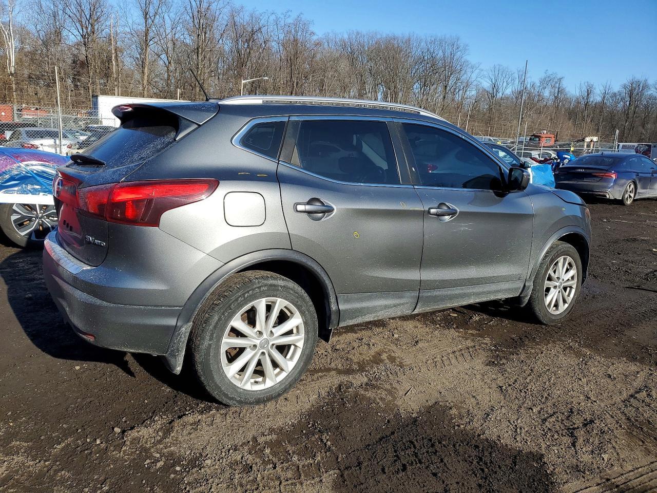 2018 Nissan Rogue Sport S - Фото 3