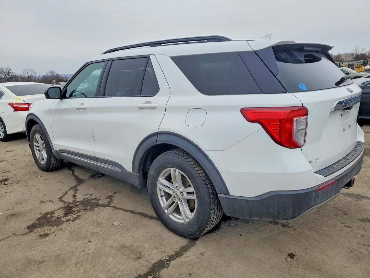 2020 Ford Explorer Xlt - Image 2