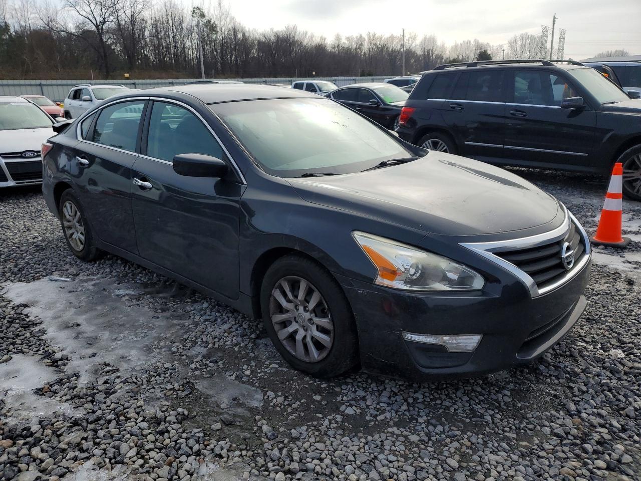 2015 Nissan Altima 2.5 S - Image 4