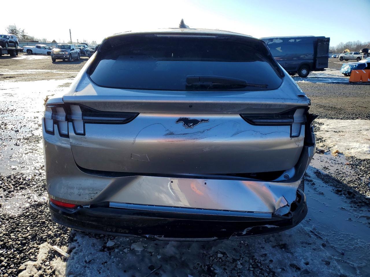 2021 Ford Mustang Mach-E Premium - Image 6