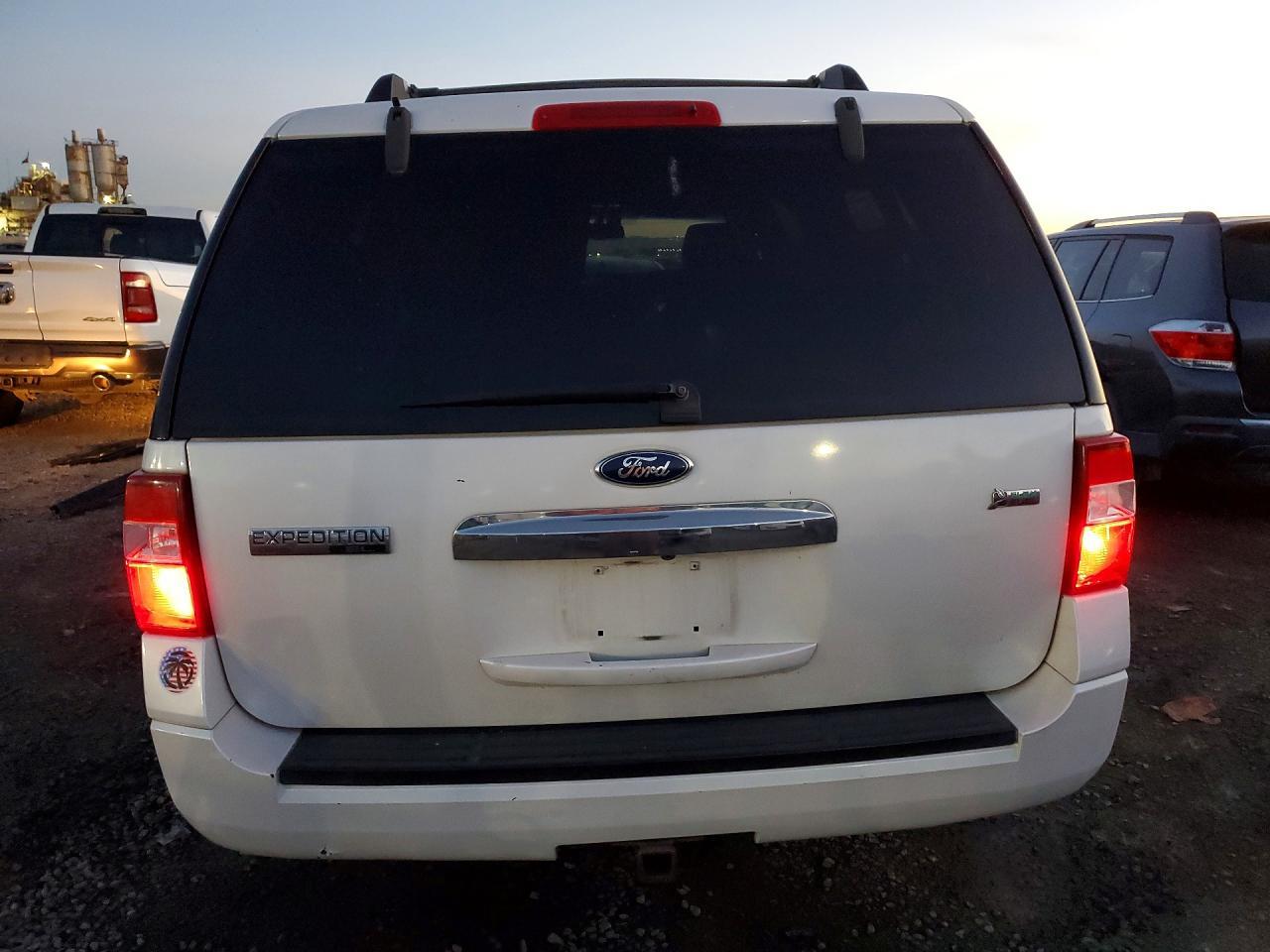 2010 Ford Expedition El Limited - Фото 6