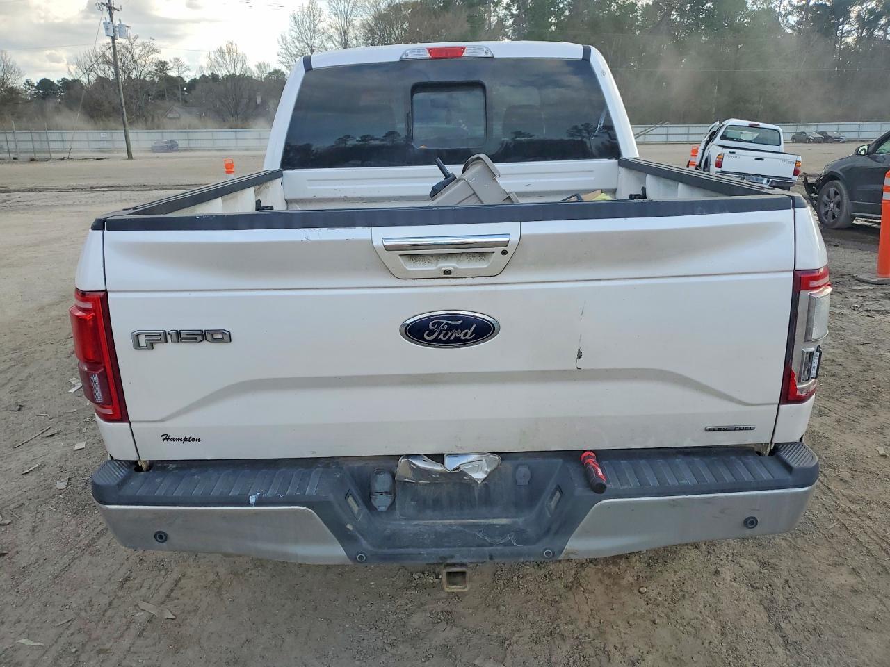 2016 Ford F150 Supercrew - Image 6