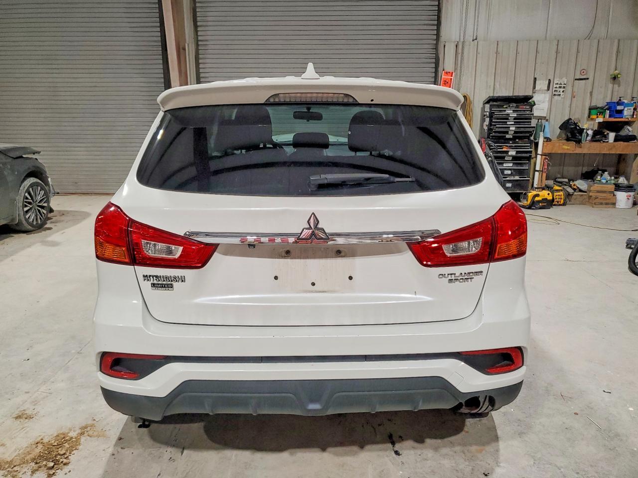 2018 Mitsubishi Outlander Sport Es - Фото 6