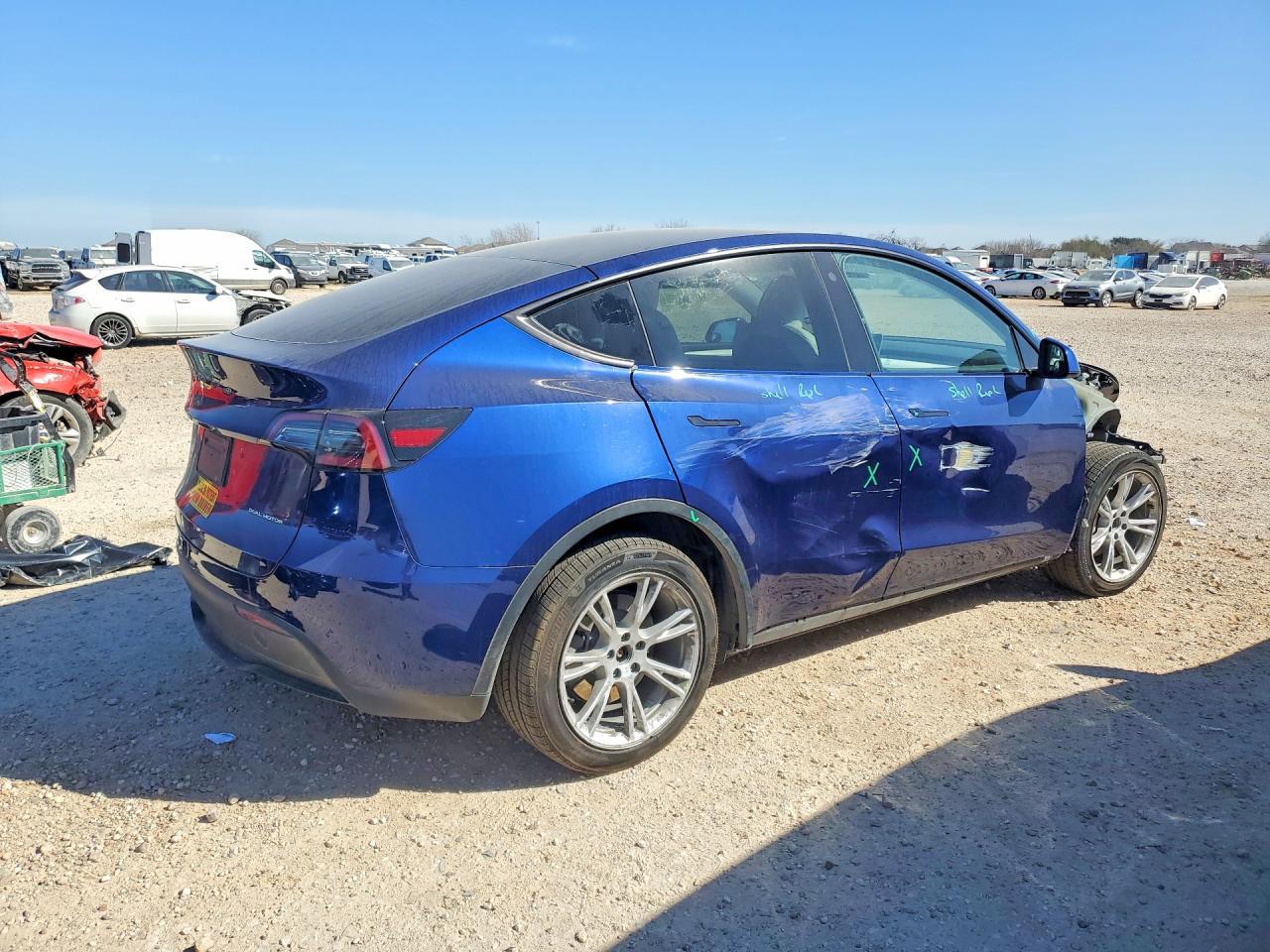 2023 Tesla Model Y - Image 3