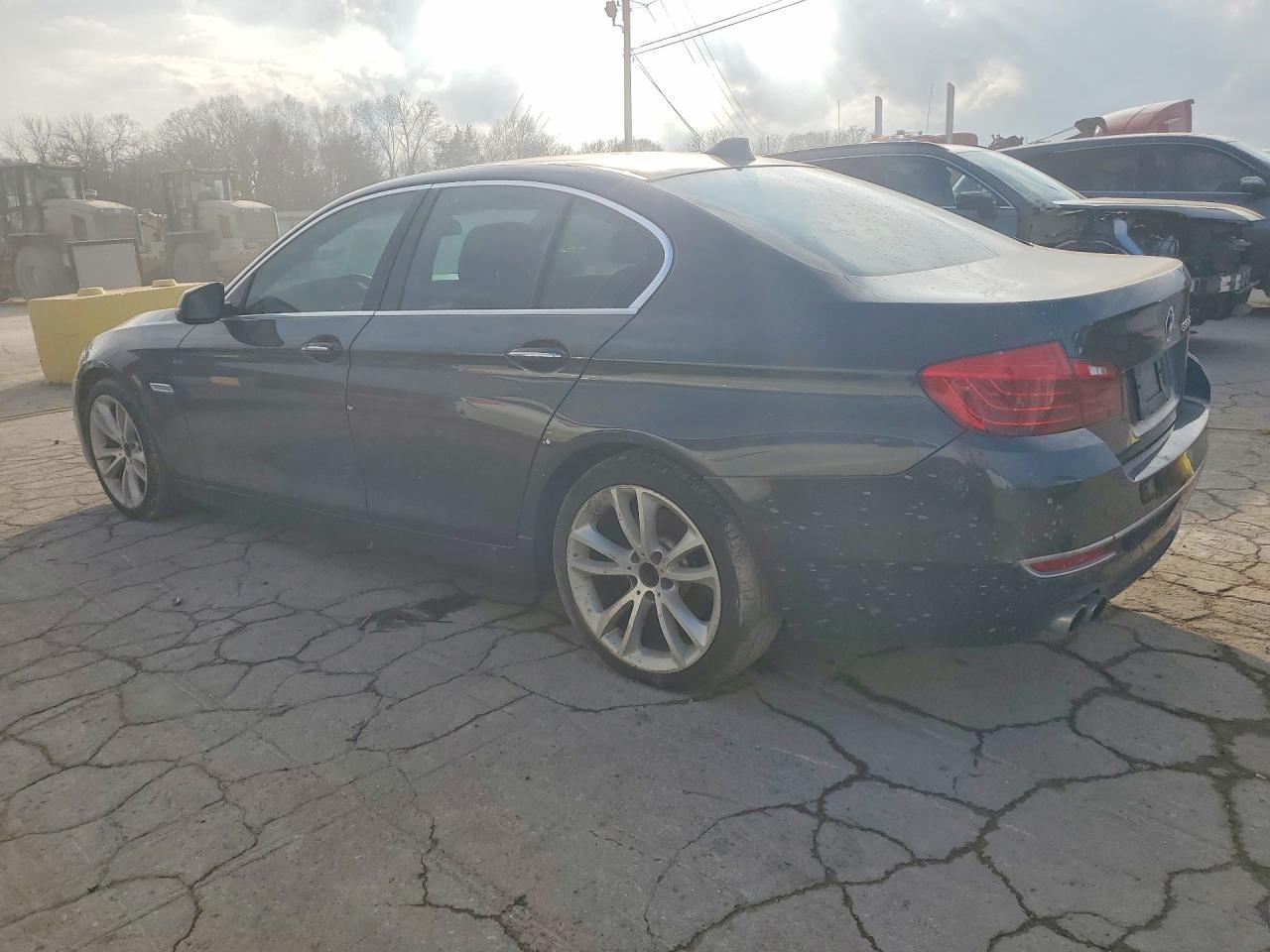 2016 BMW 535 D - Фото 2