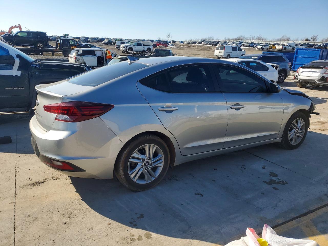 2020 Hyundai Elantra Sel - Image 3