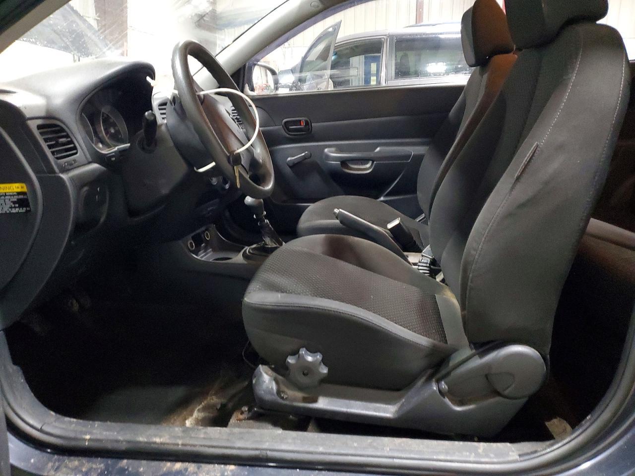 2010 Hyundai Accent Blue - Image 7