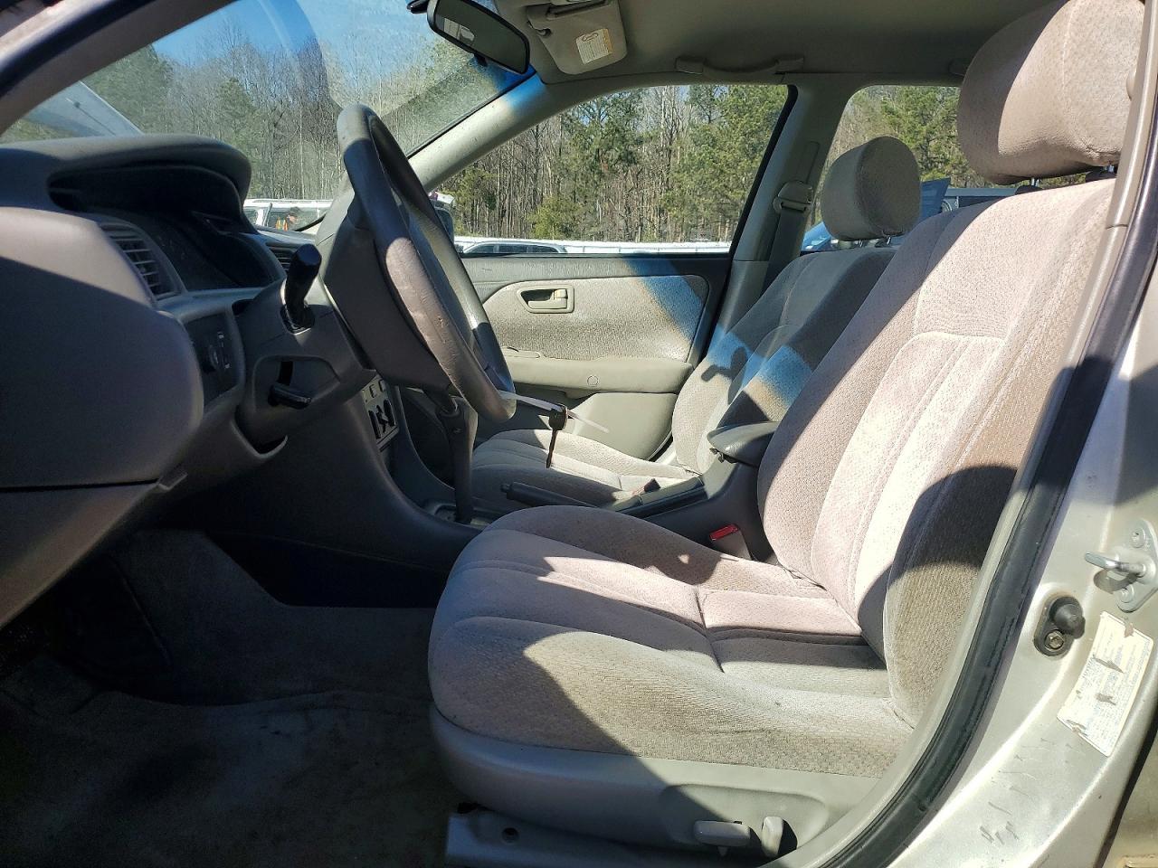 2000 Toyota Camry Ce - Фото 7