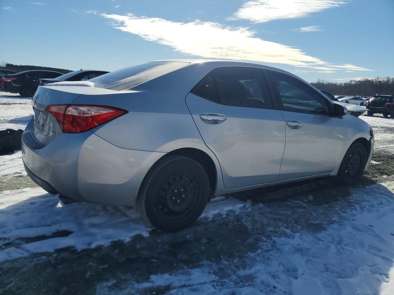2018 Toyota Corolla - Фото 3