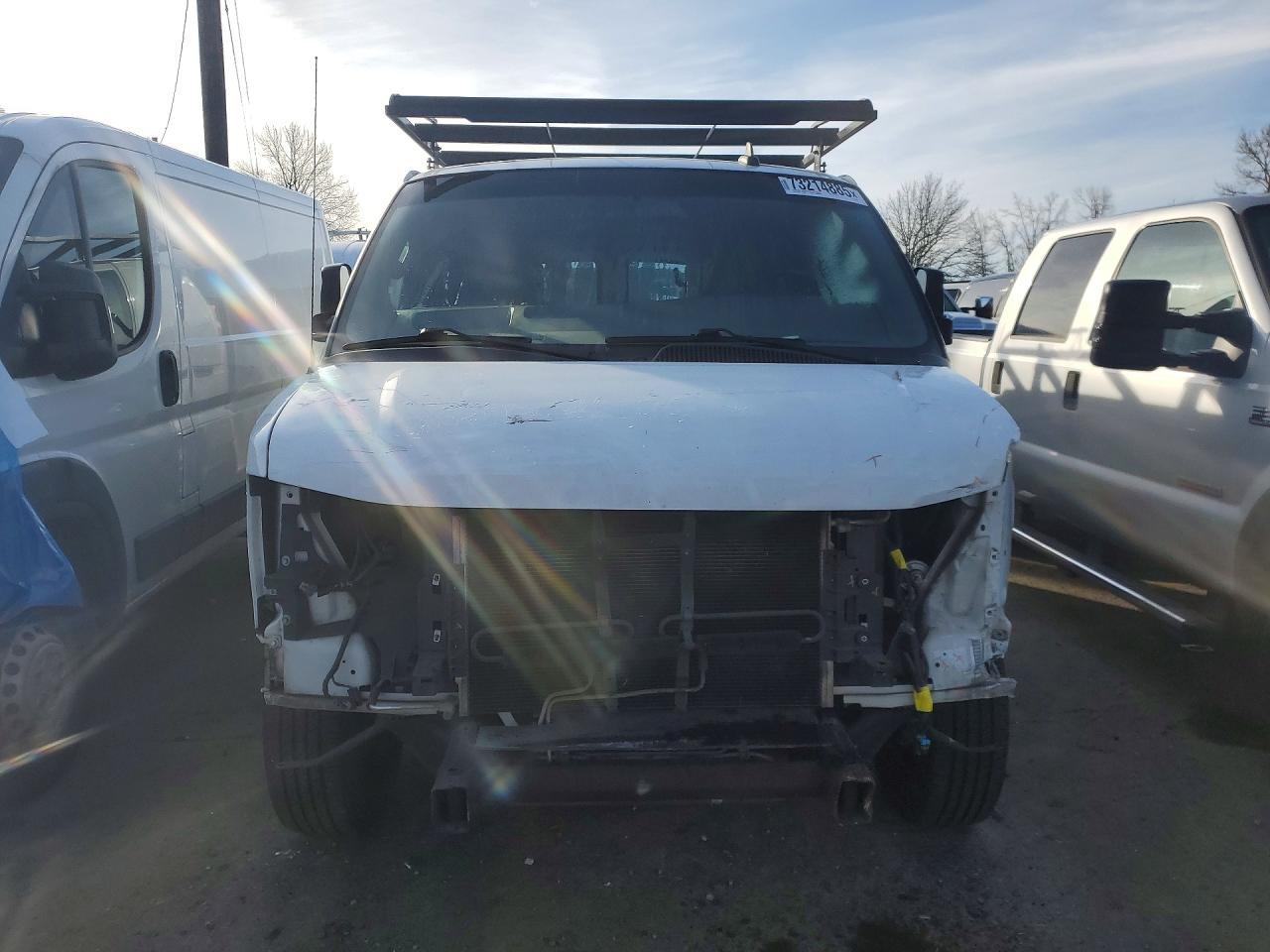 2019 Chevrolet Express 3500 Utility / Service Van - Image 5