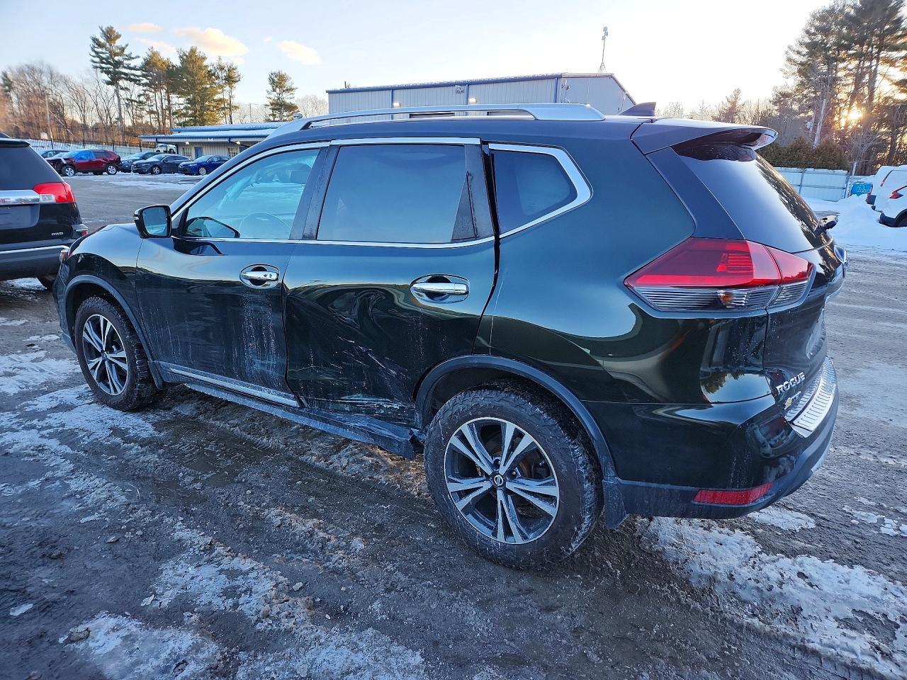 2018 Nissan Rogue S - Фото 2
