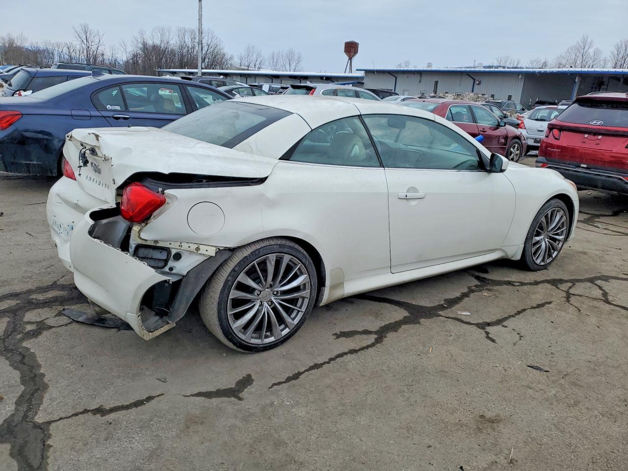 2011 Infiniti G37 Base - Image 3