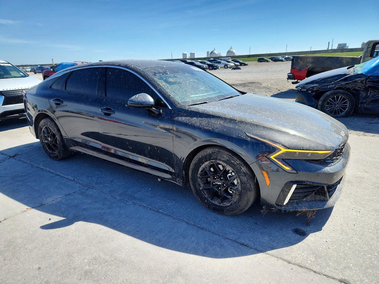2025 Kia K5 Lxs - Image 4