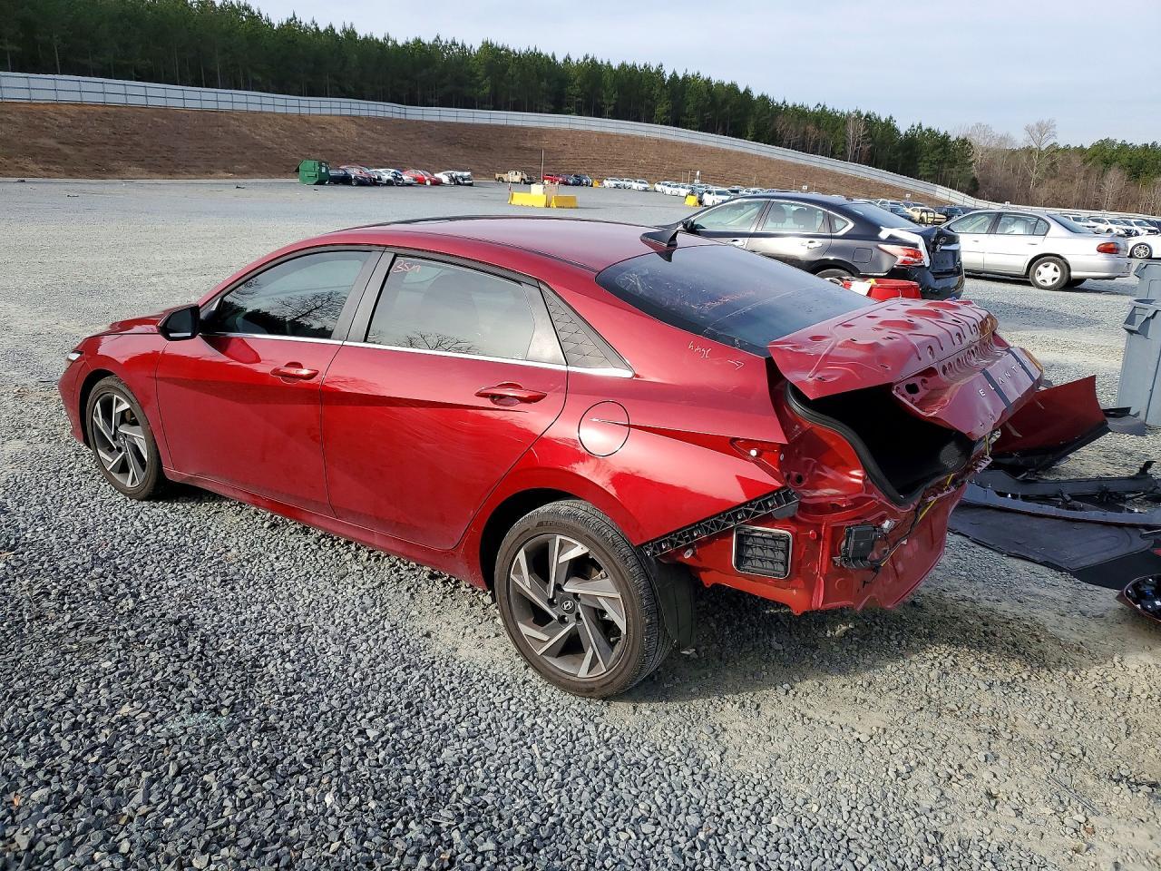 2025 Hyundai Elantra Se - Фото 2