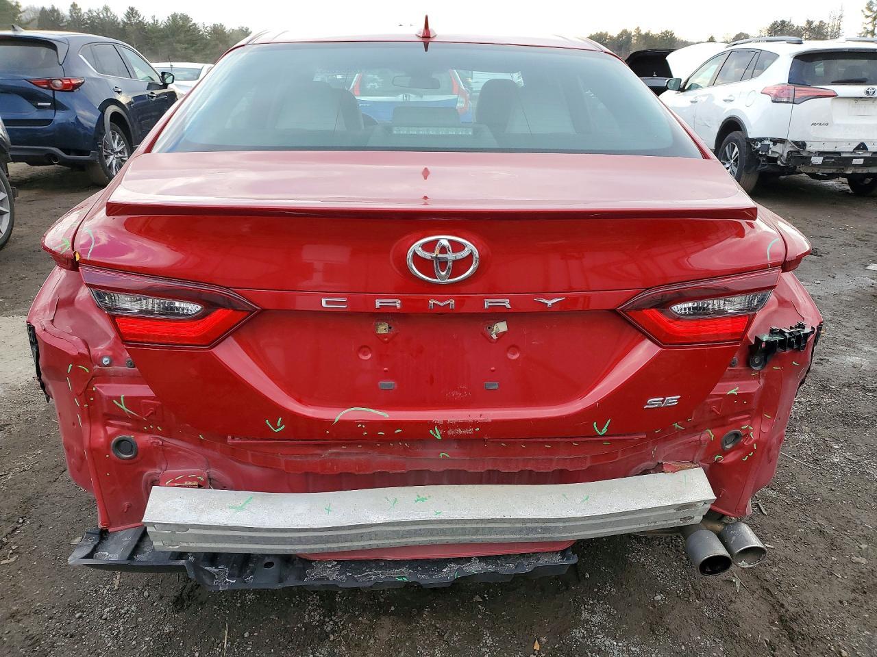 2022 Toyota Camry Se - Фото 6