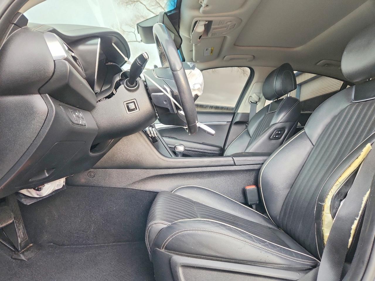 2021 Genesis G70 2.0T - Фото 7