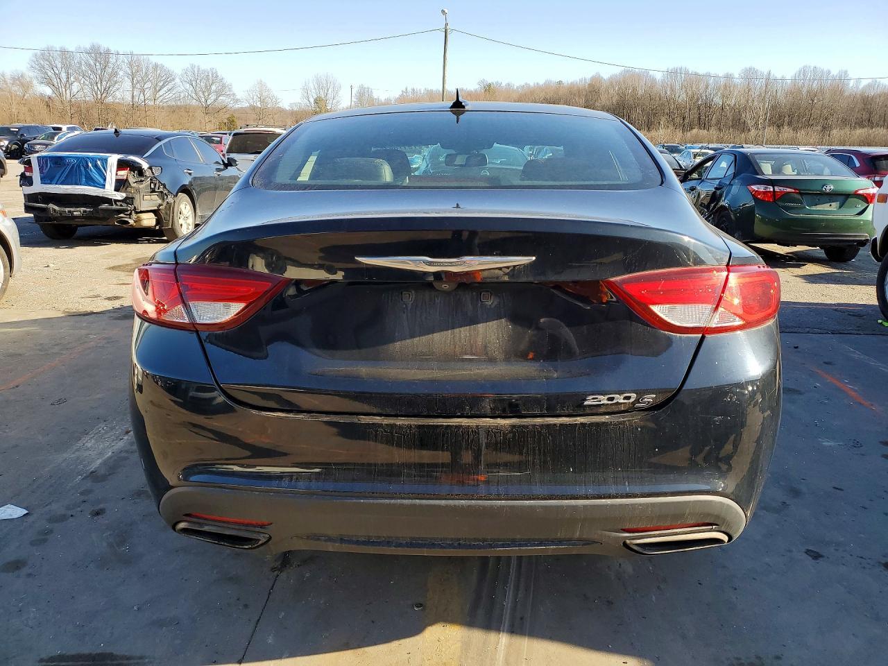 2015 Chrysler 200 S - Фото 6