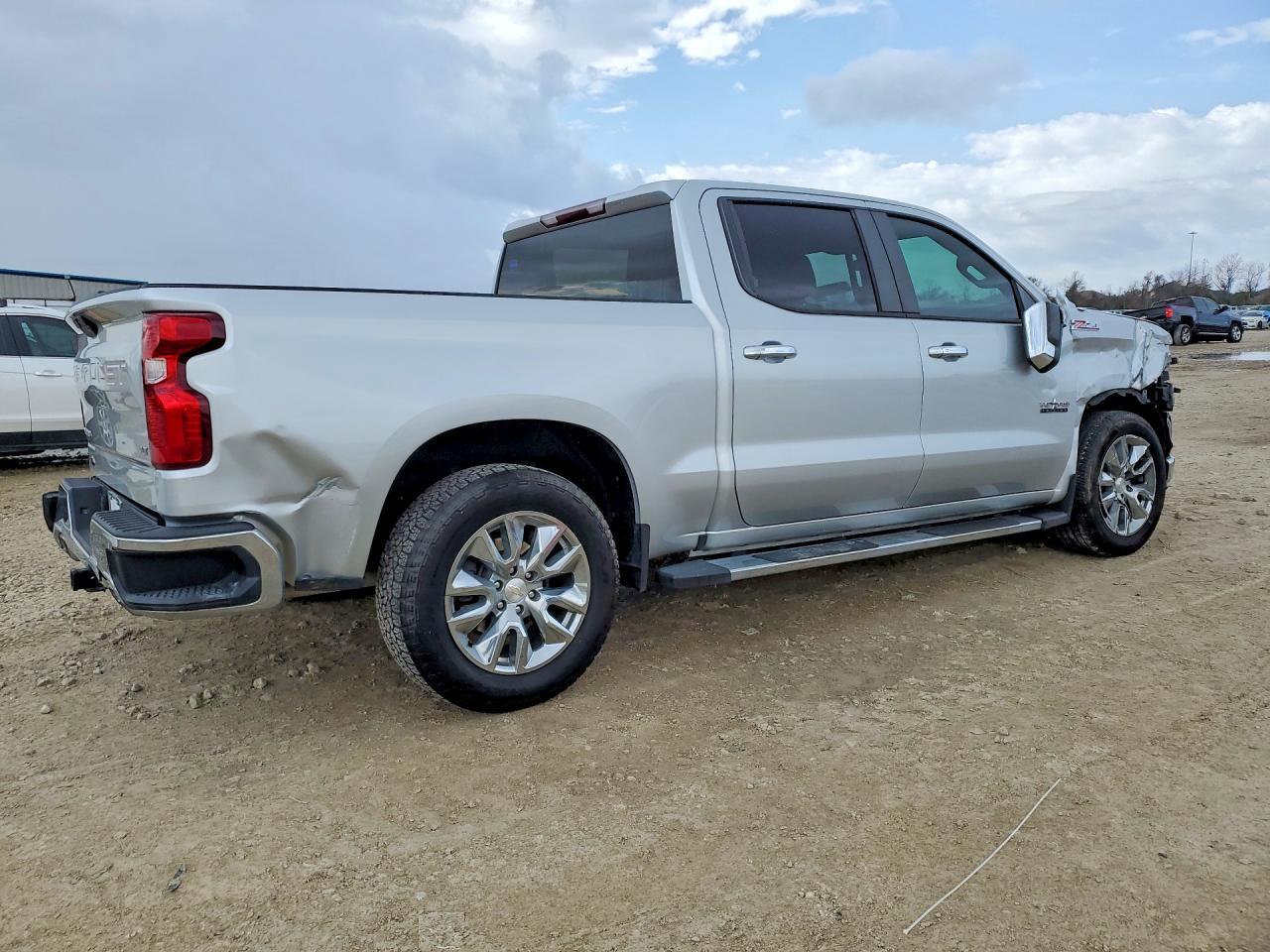 2021 Chevrolet Silverado K1500 Lt - Image 3