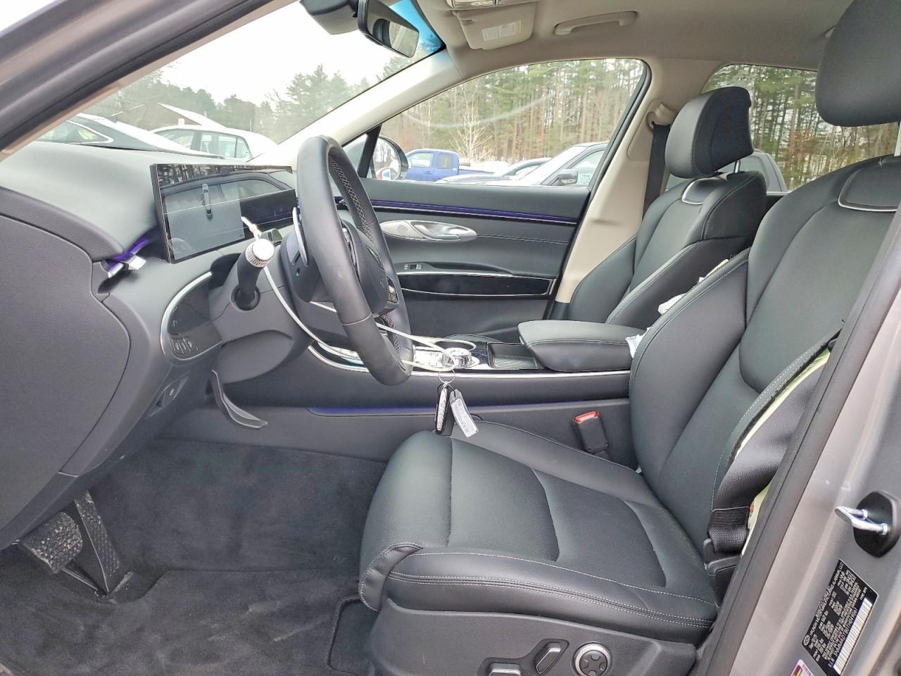 2026 Genesis Gv70 - Image 7