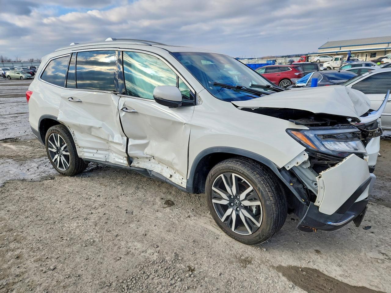 2019 Honda Pilot Touring - Image 4