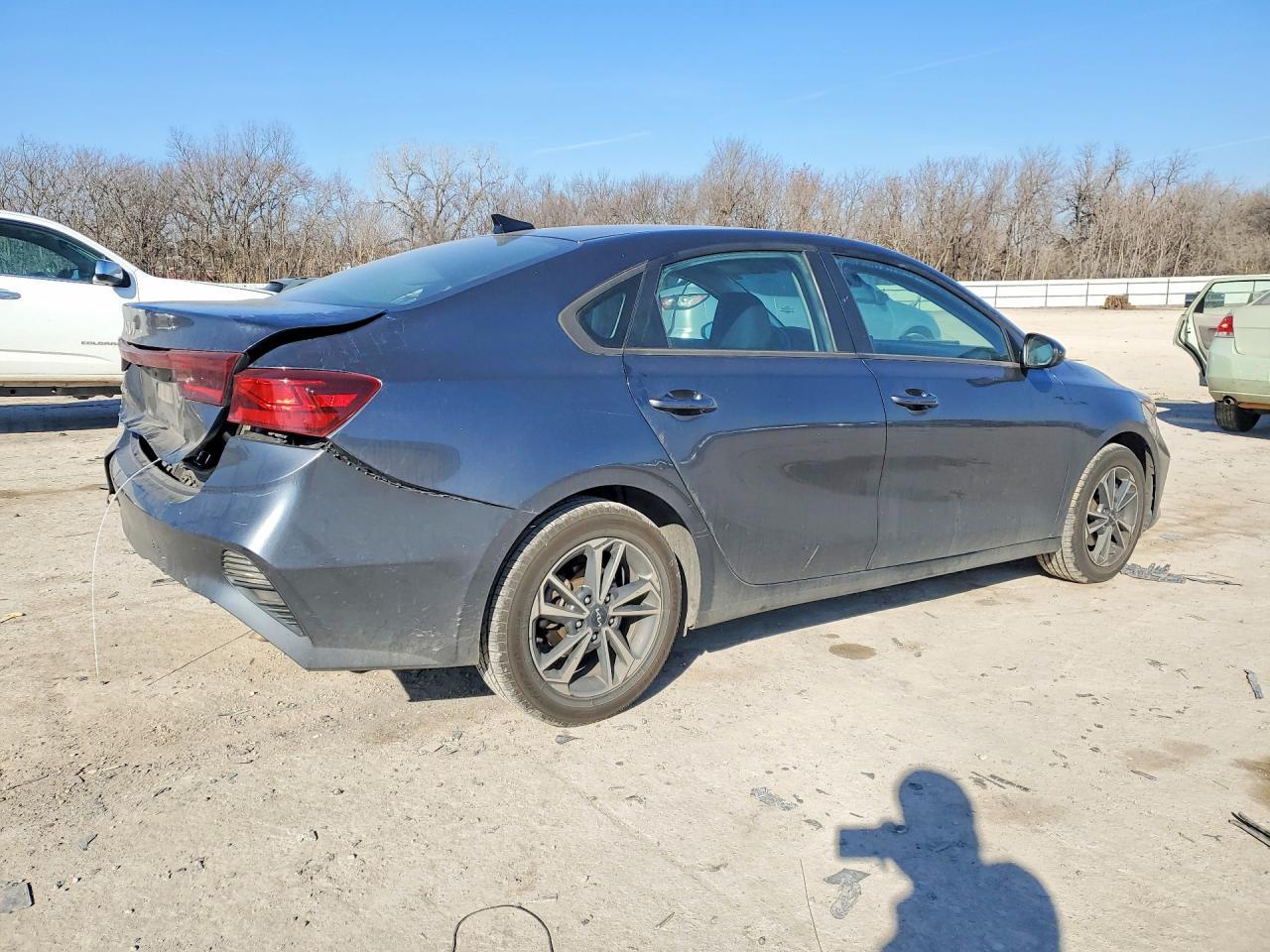 2023 Kia Forte Lx - Фото 3