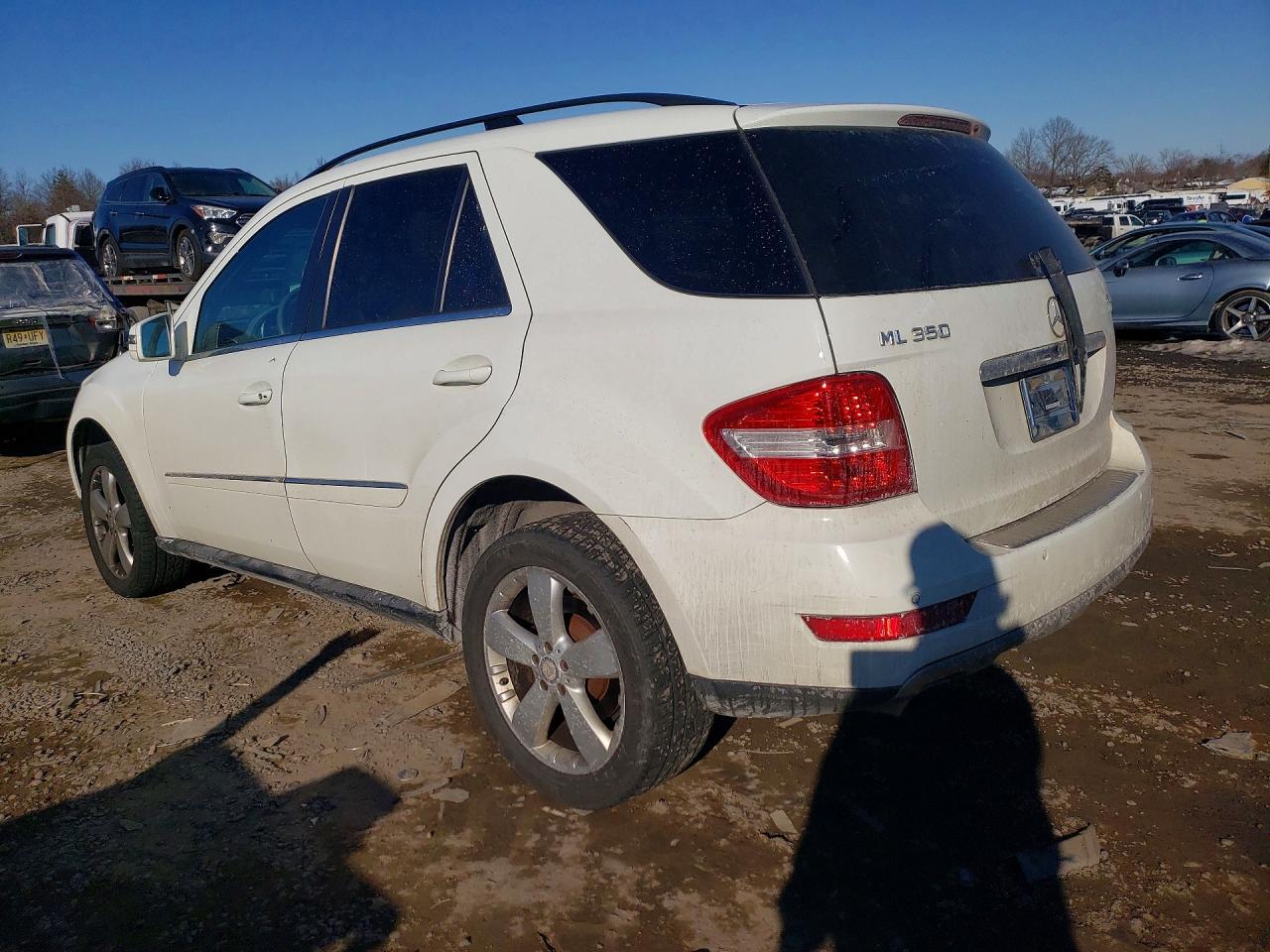 2011 Mercedes-Benz Ml 350 4Matic - Image 2