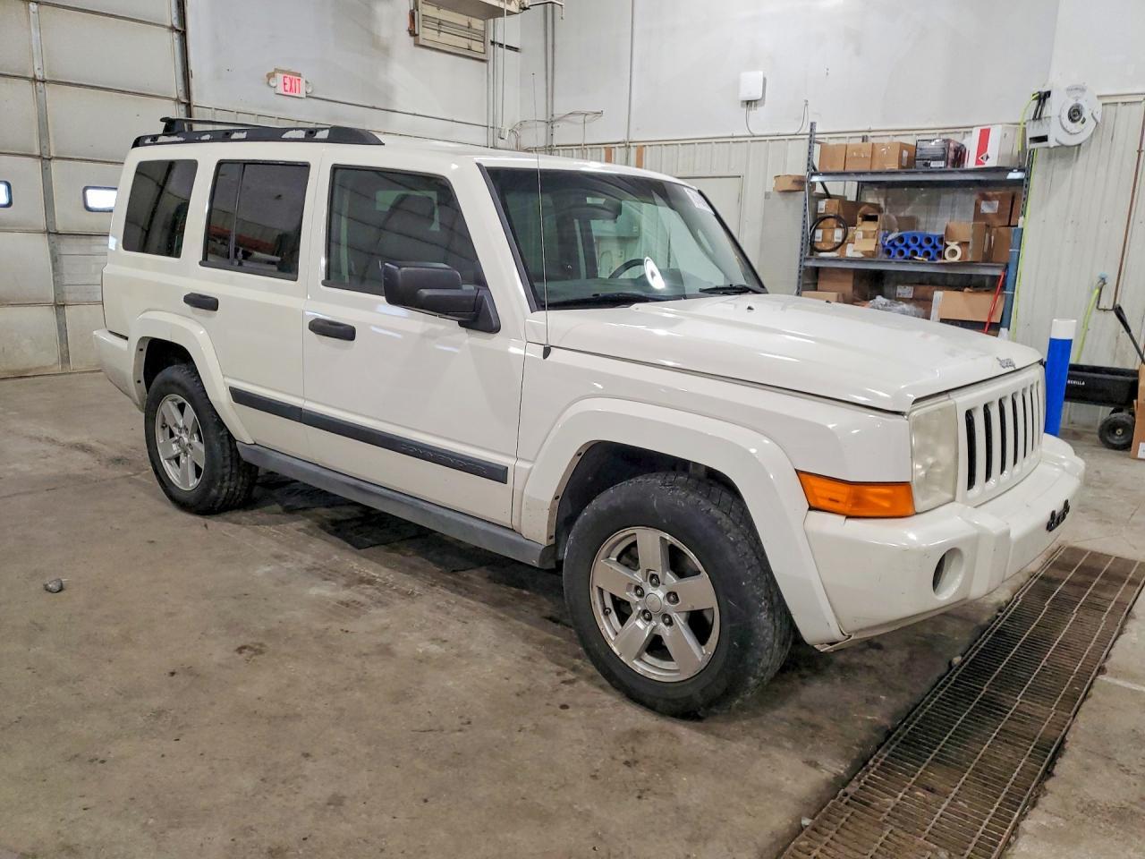 2006 Jeep Commander - Фото 4