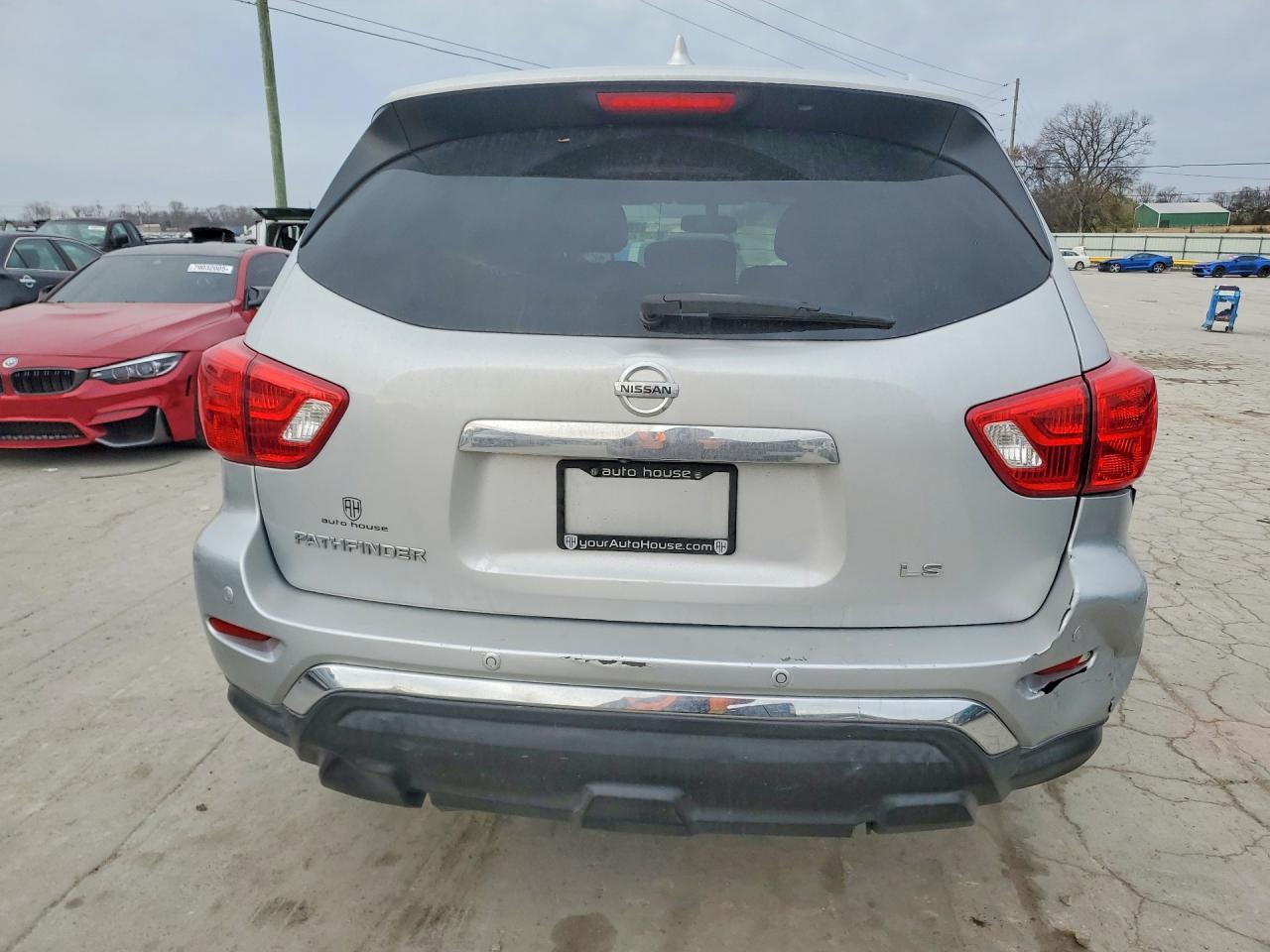 2019 Nissan Pathfinder S - Фото 6