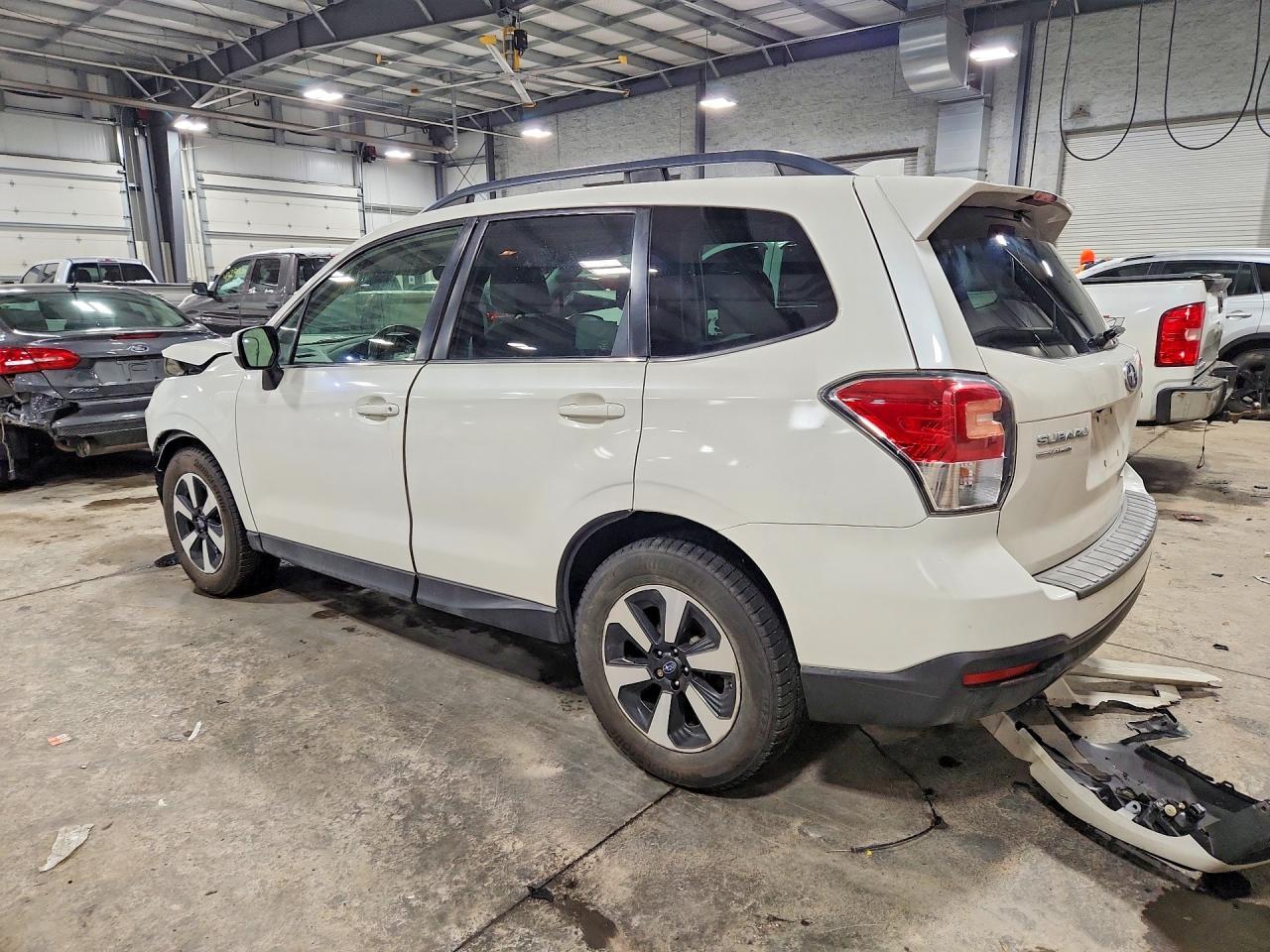 2018 Subaru Forester 2.5I Limited - Фото 2