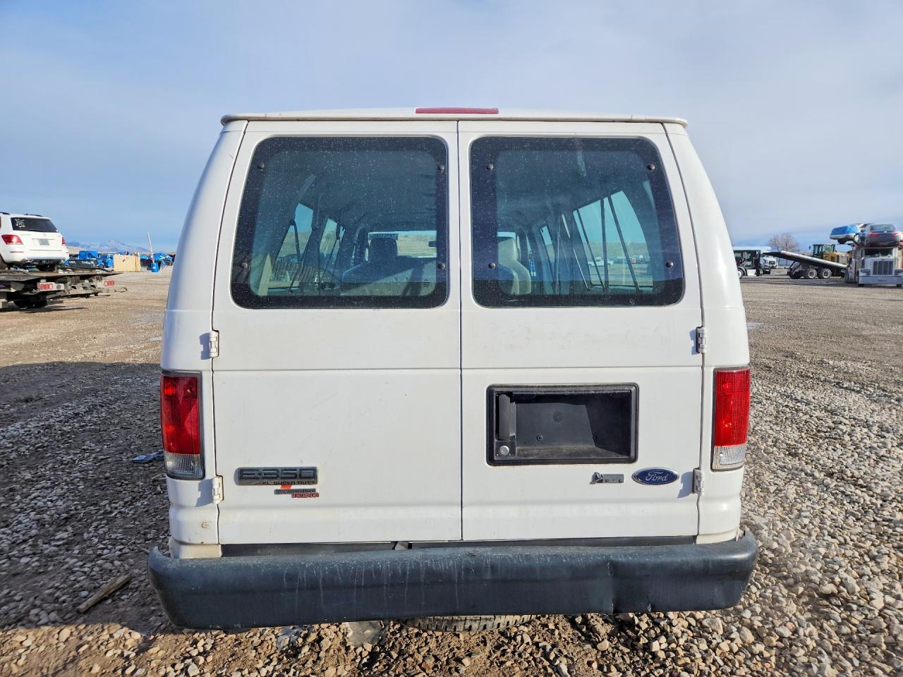 2009 Ford Econoline E350 Super Duty Wagon - Image 6