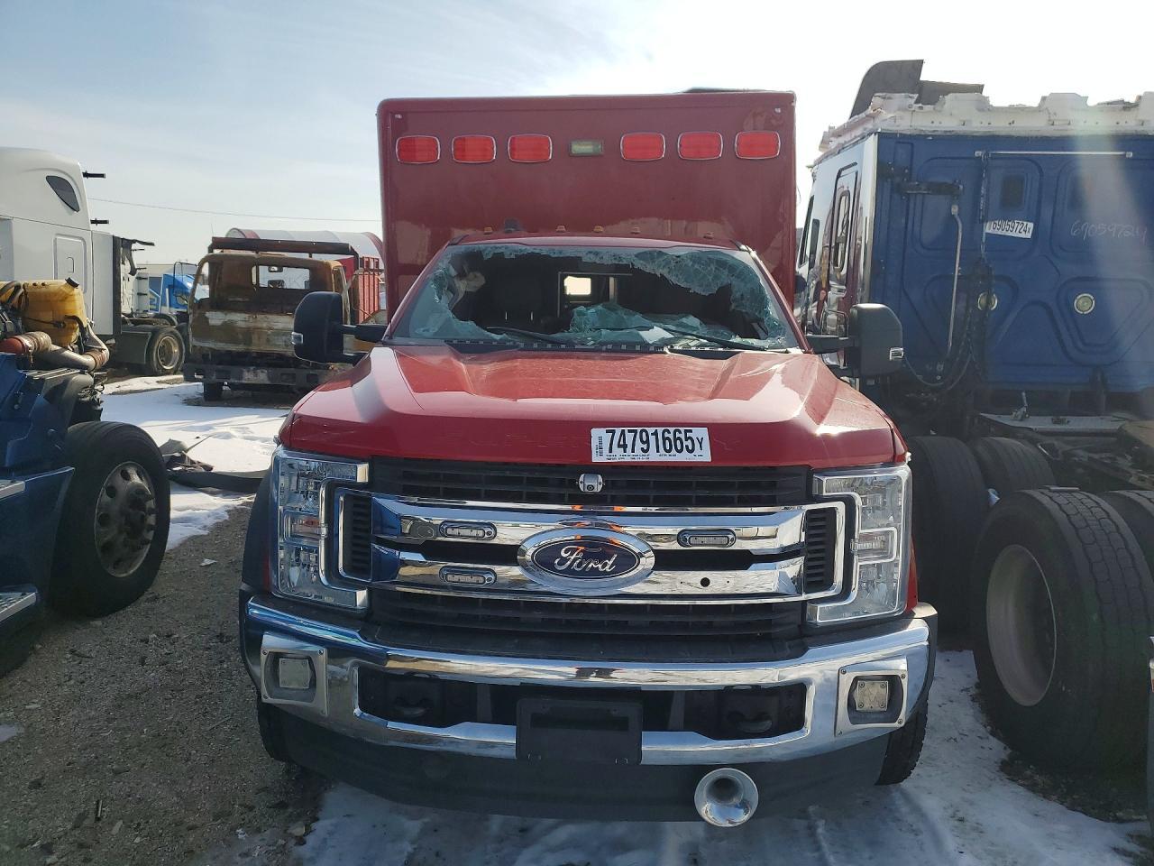 2019 Ford F550 - Image 5