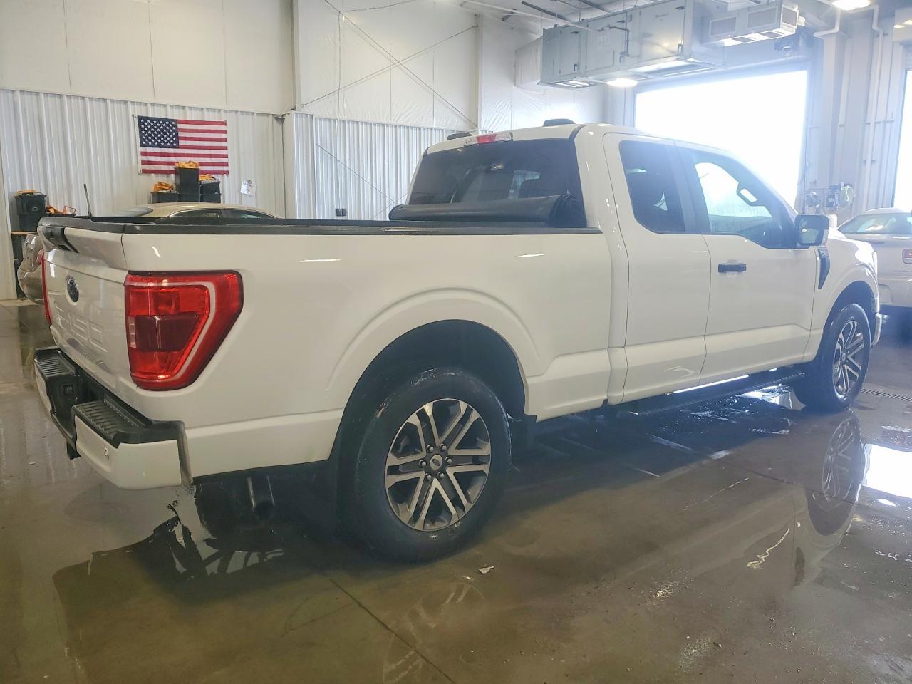 2021 Ford F150 Super Cab - Фото 3