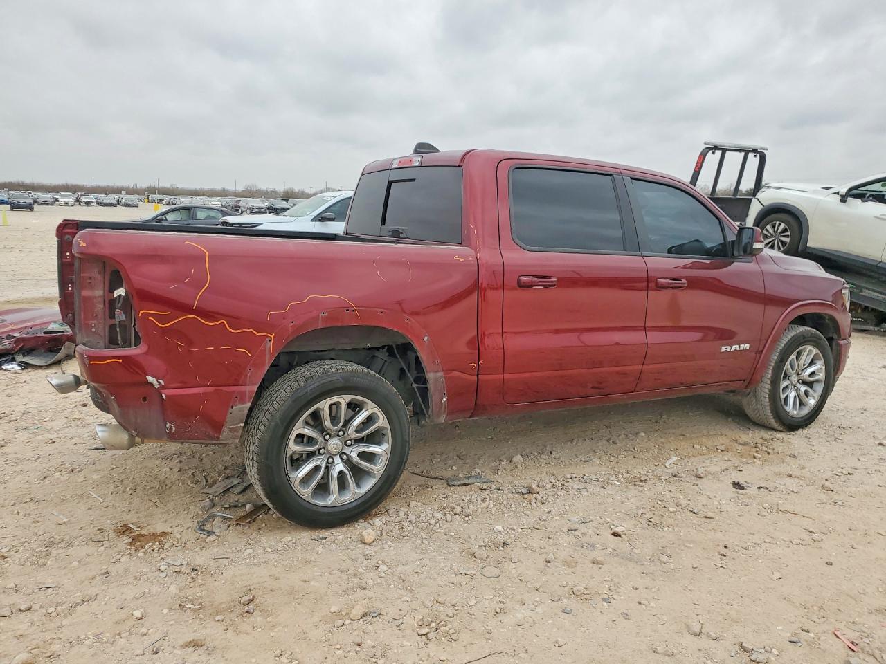 2020 Ram 1500 Laramie - Фото 3