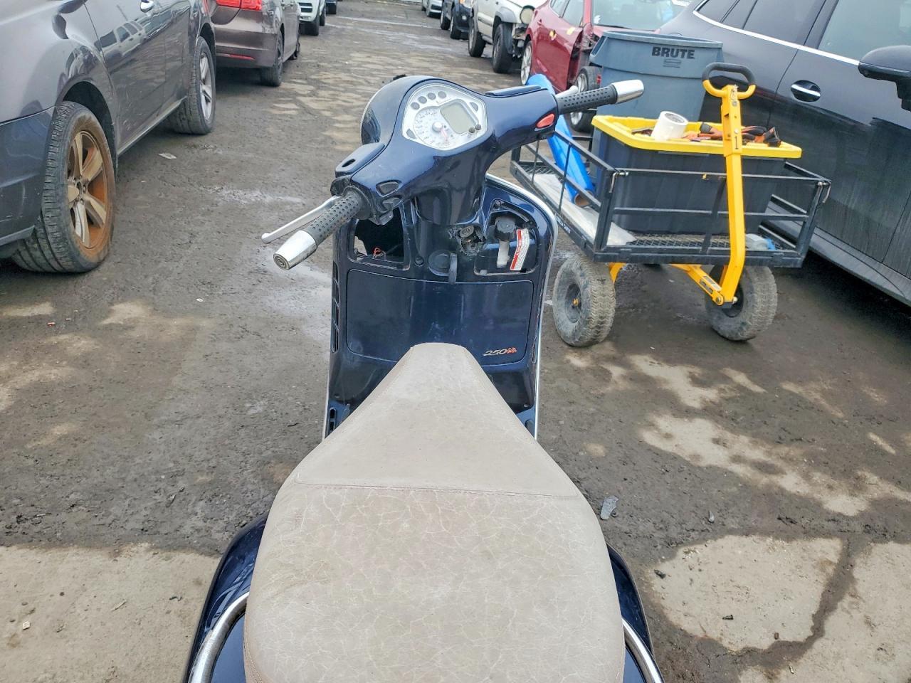 2008 Vespa Gts 250 - Image 6