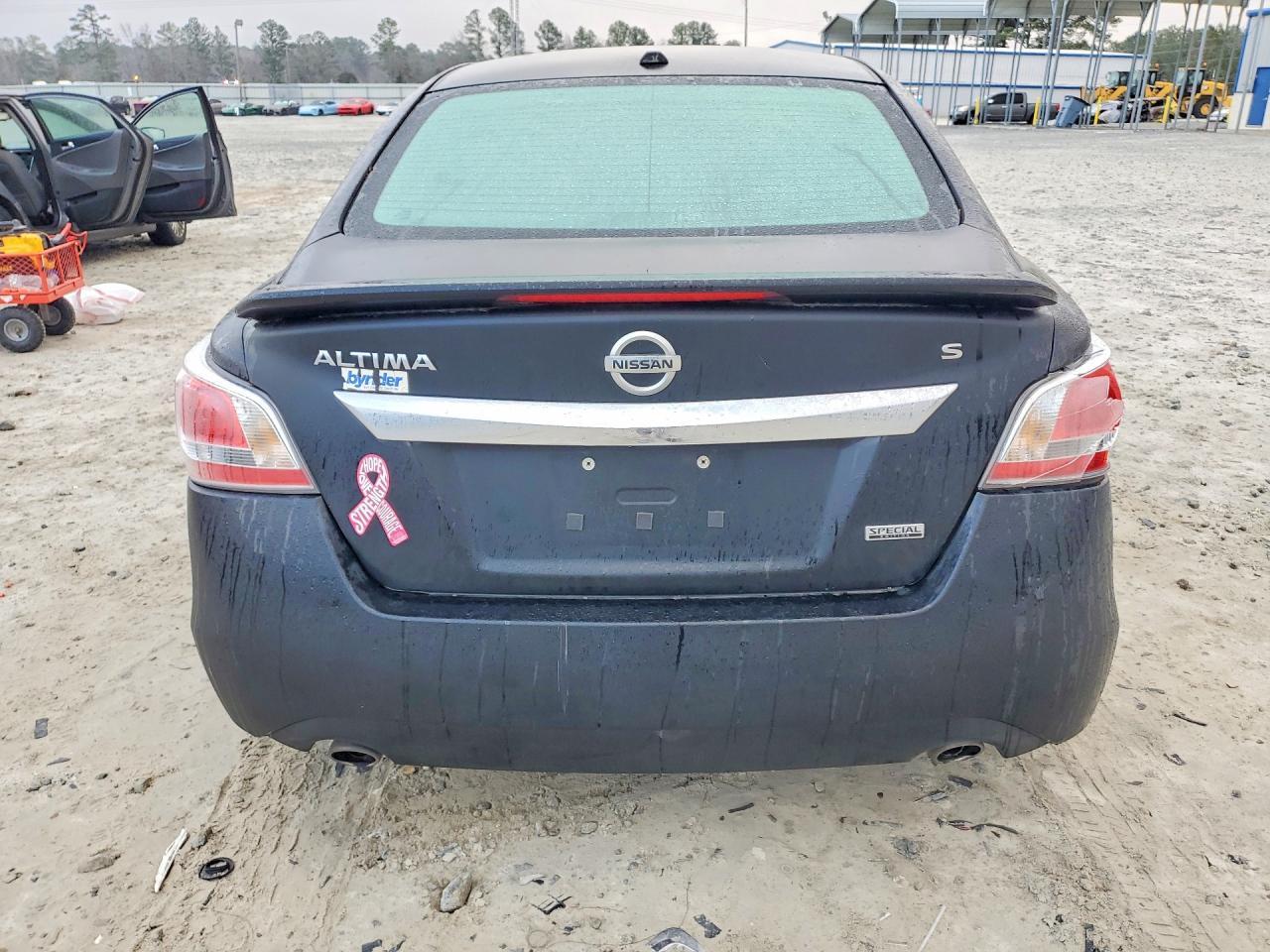 2015 Nissan Altima 2.5 S - Image 6