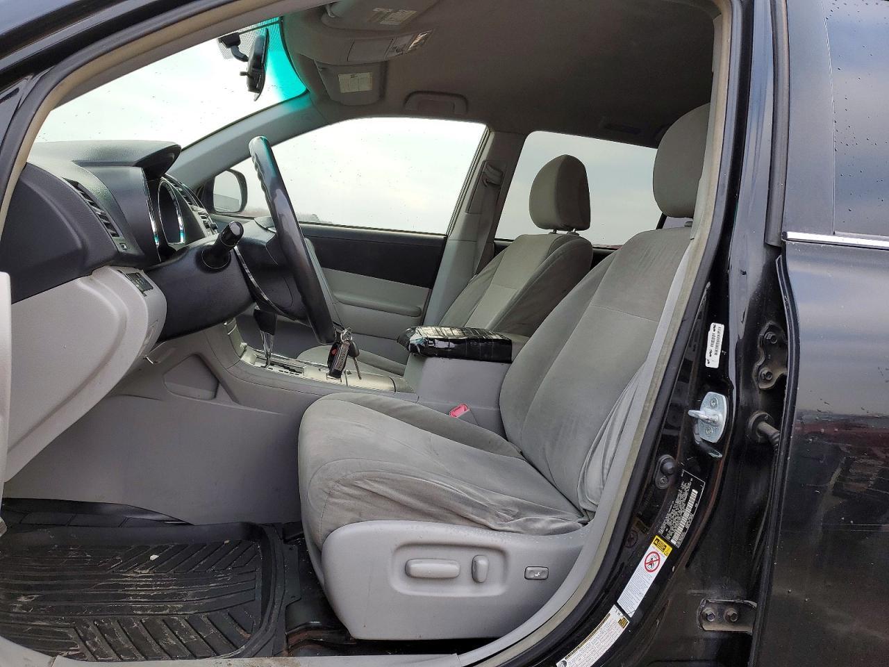 2013 Toyota Highlander Hybrid - Image 7