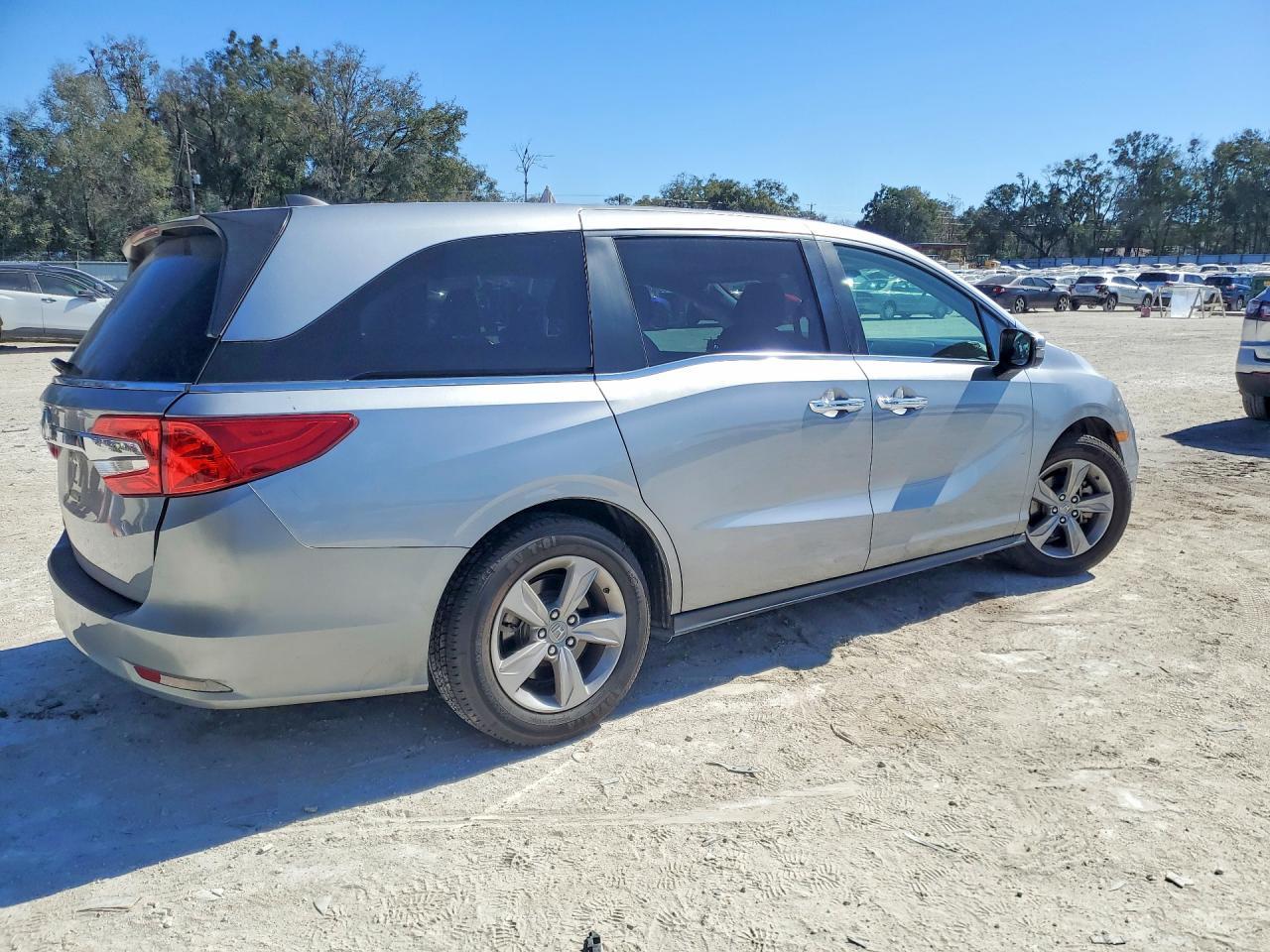 2020 Honda Odyssey Exl - Фото 3