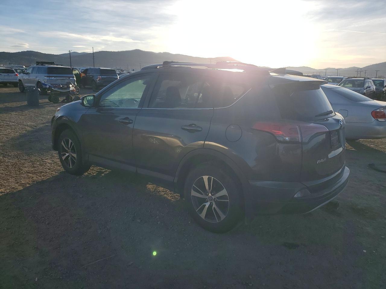 2018 Toyota Rav4 - Image 2