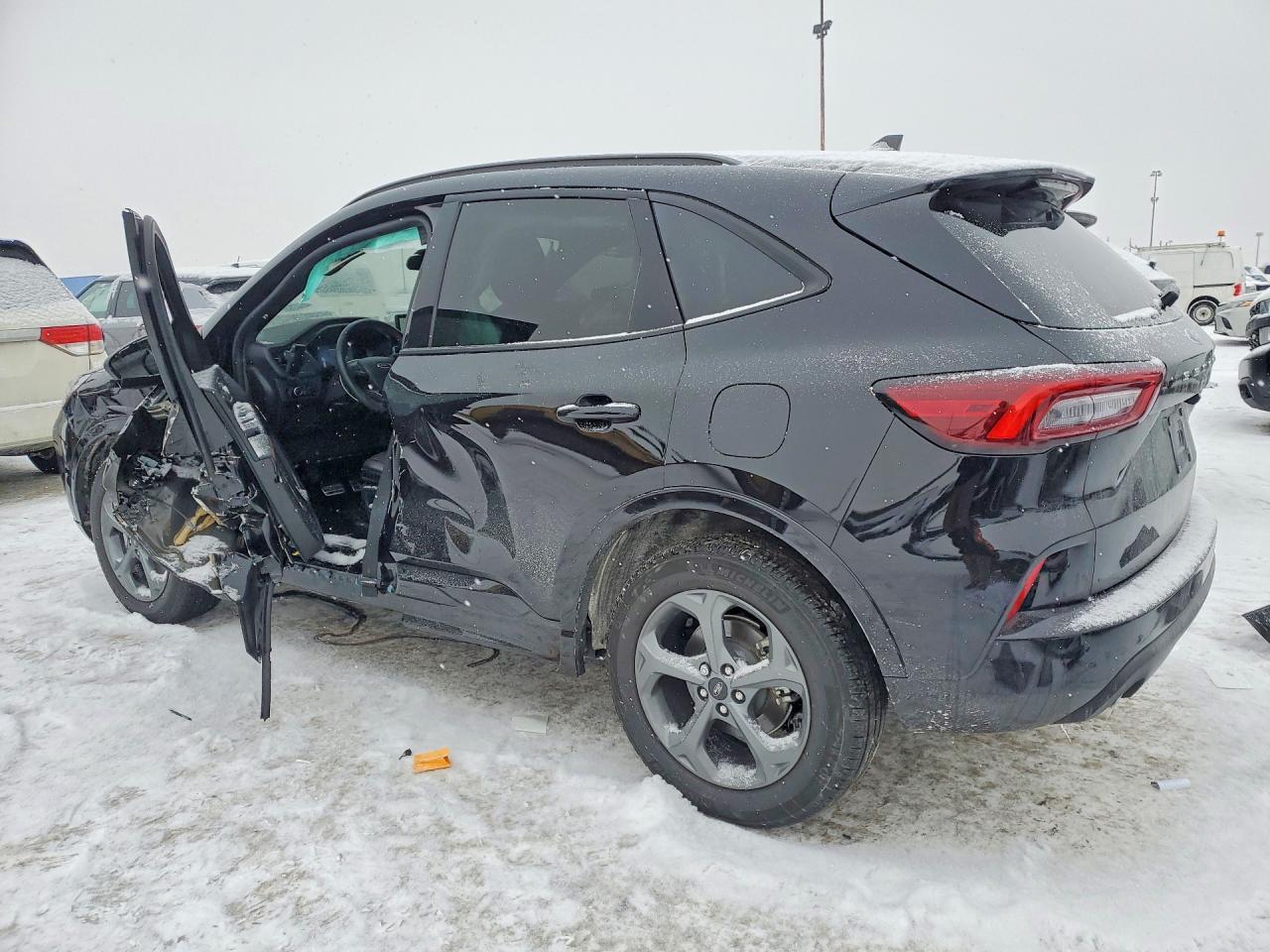 2024 Ford Escape St Line - Image 2